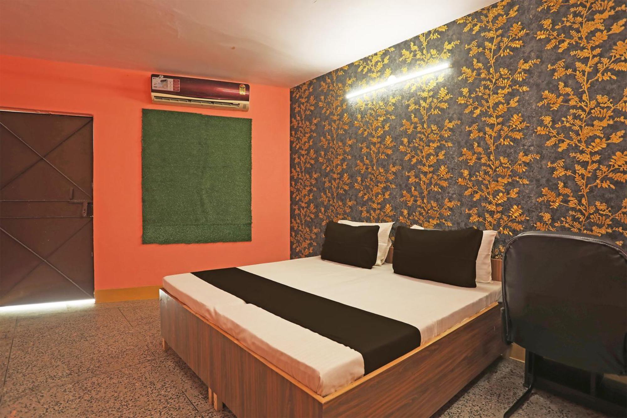 Oyo Kashish Palace New Delhi Exterior photo